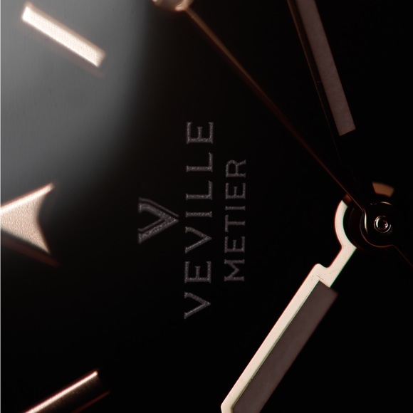 Veville Metier 39mm in Steel w/ Rose Gold accents. Like New w/ Box & Papers. - Picture 4 of 4